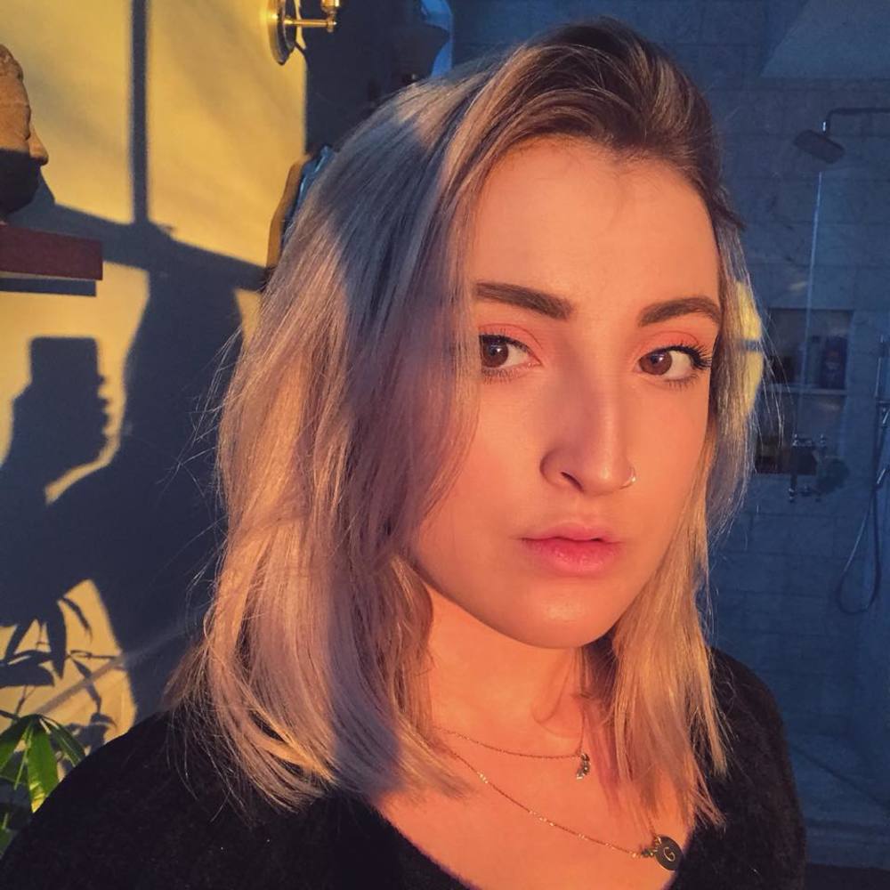 Meet your Posher, Genevieve